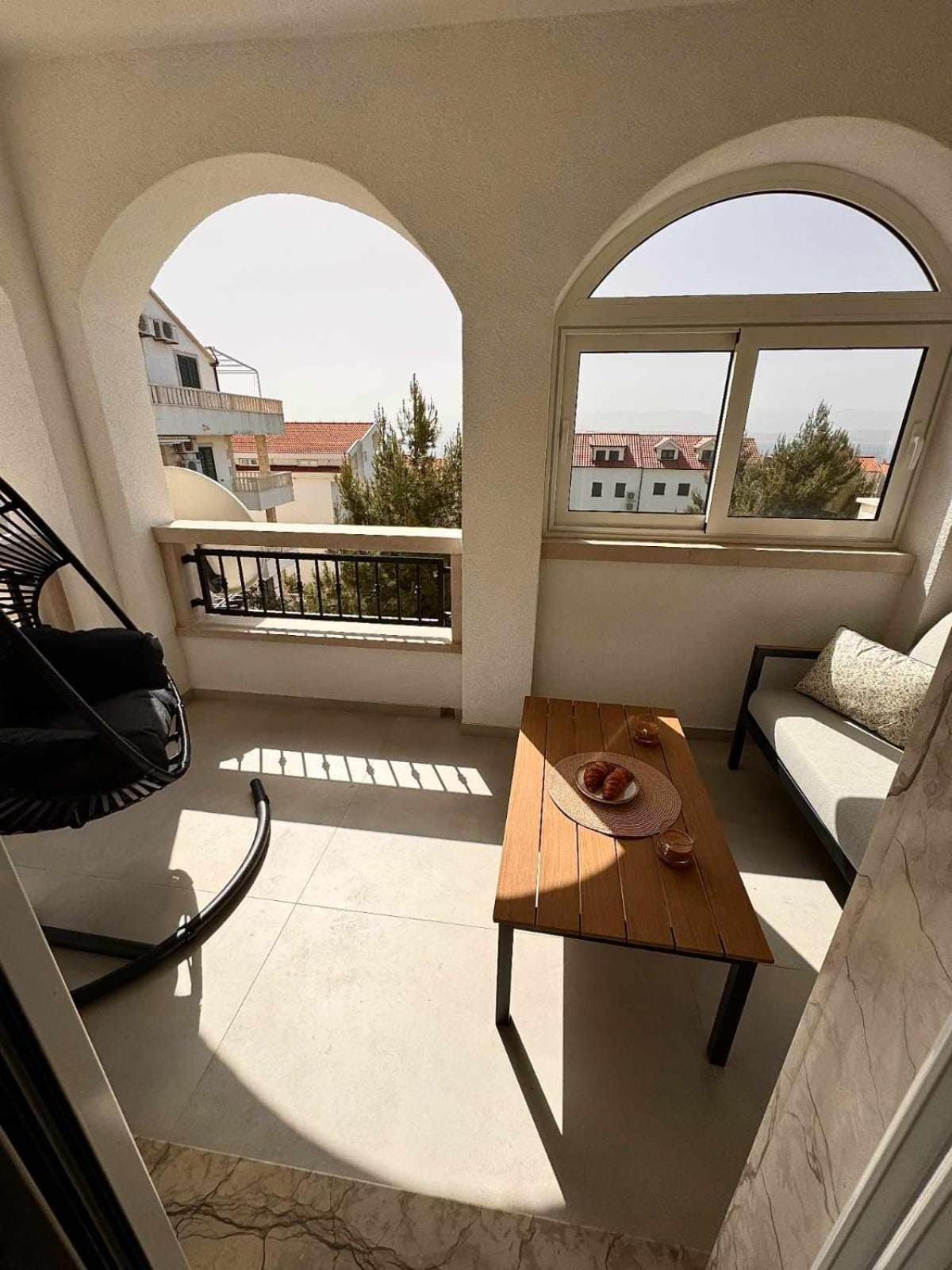 Sunshine Apartment