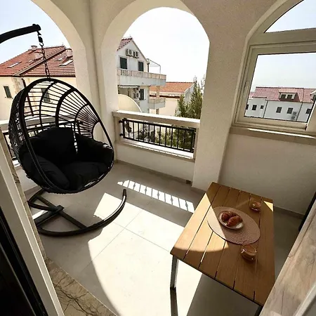 Sunshine Bol Apartment Exterior photo